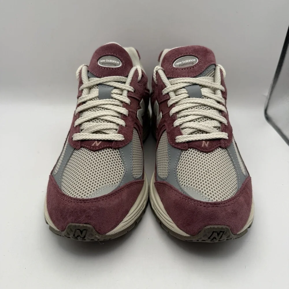 New Balance Men's Sz 8.5D 2002R Casual Sneaker Deep Red/grey |U2002RS| Womens 10